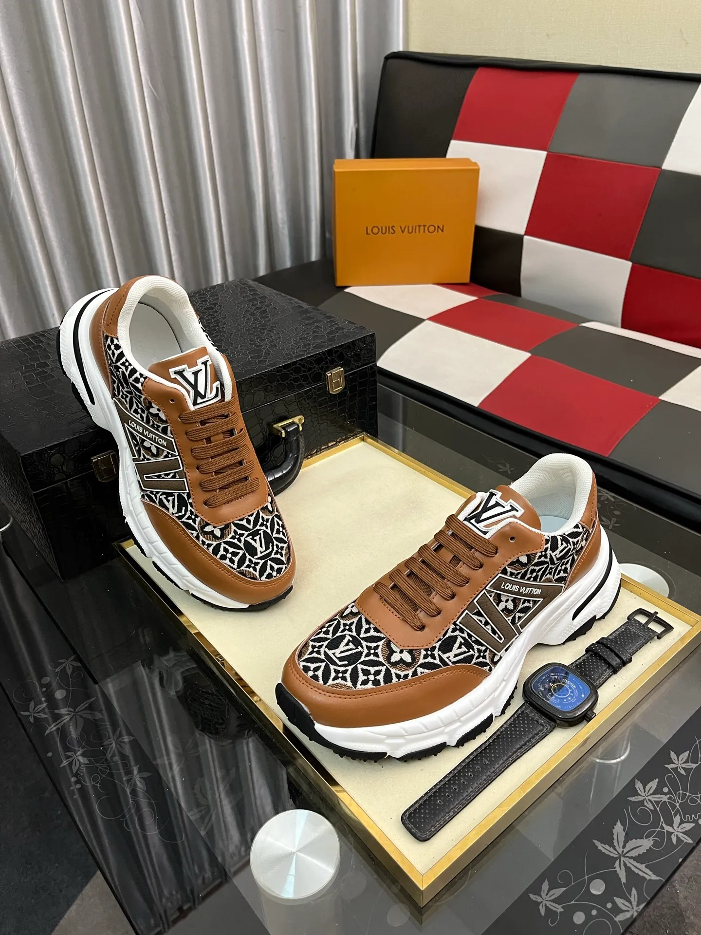 Men's shoes 💰458⌚️⌚️LV Louis Vuitton. The latest trendy casual shoes are popular in physical stores in sizes 38-44. New spring and summer comfortable imported custom original cowhide, unique jacquard fabric element design. With sheepskin lining, Lv original bottom, [sun][sun] high-end packaging and high quality💪Details determine the quality, you can enter and leave the counter at will, welcome to compare🇮🇹3️⃣colors available